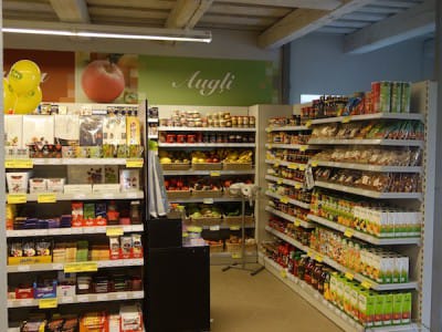 BUTIKKNETTVERK "ELVI" - levering og montering av nytt handelsutstyr 3